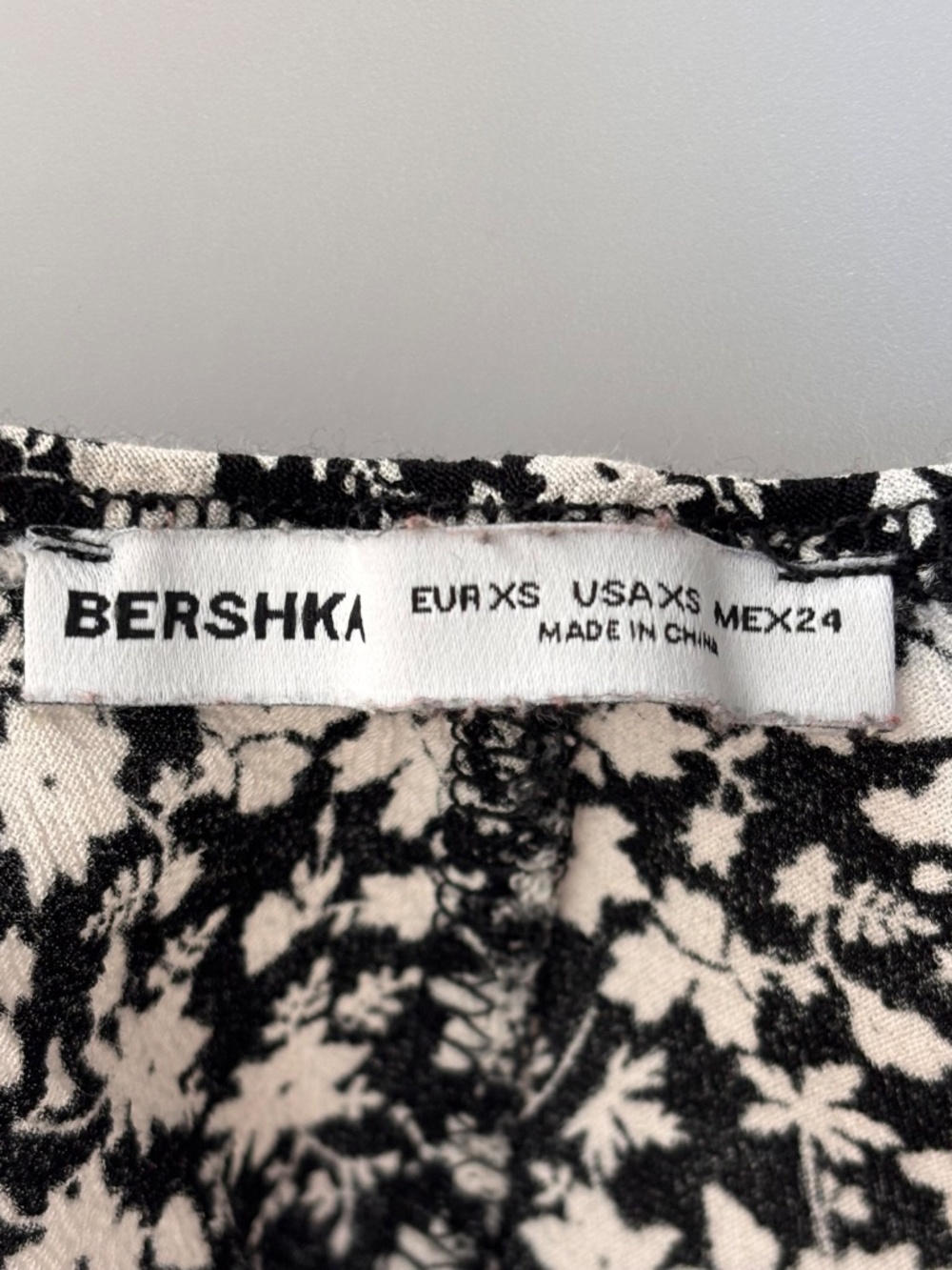 Bershka Halter Neck Black & White Floral Dress - Picture 6 of 6